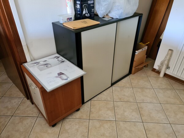 4#5634 Prodotti finiti e arredi ufficio in vendita - foto 4