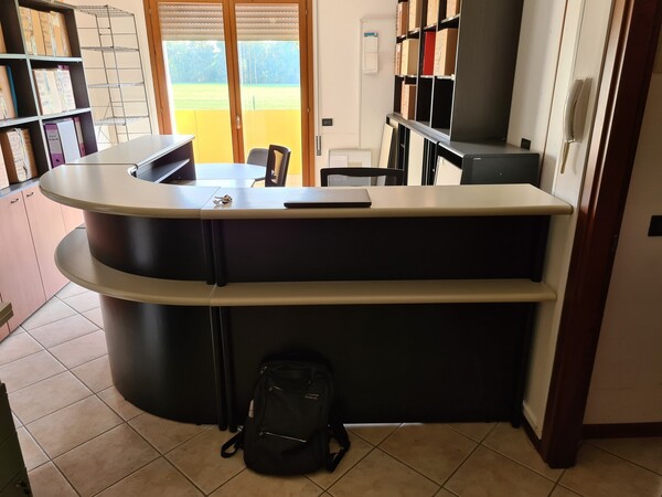 4#5634 Prodotti finiti e arredi ufficio in vendita - foto 7