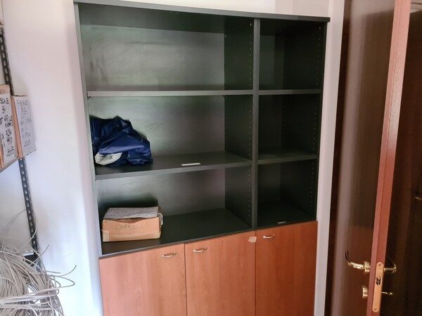 4#5634 Prodotti finiti e arredi ufficio in vendita - foto 20