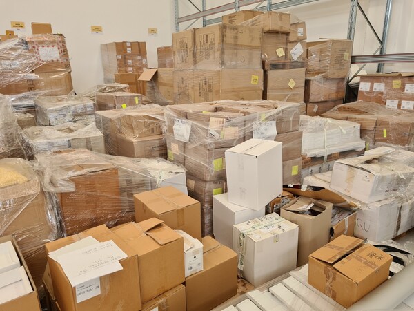4#5634 Prodotti finiti e arredi ufficio in vendita - foto 67