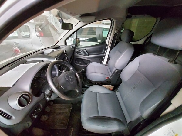 19#5641 Autovettura Citroen Berlingo in vendita - foto 9