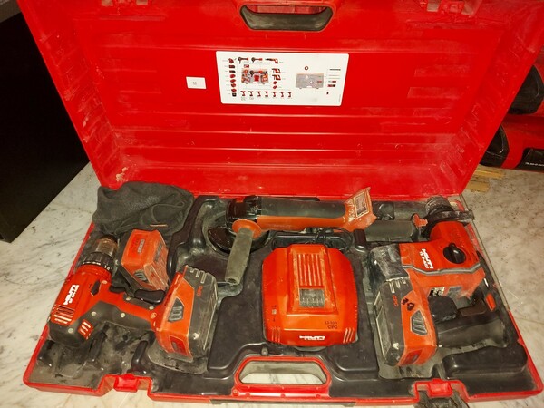 23#5641 Box zincato Rizzotto ed attrezzature Hilti in vendita - foto 6
