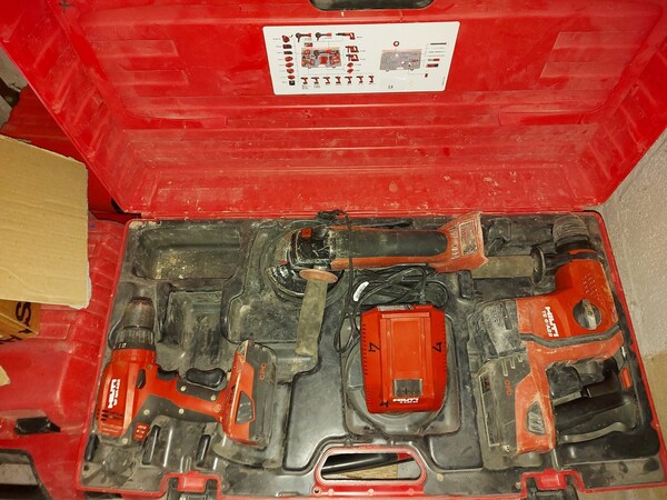 23#5641 Box zincato Rizzotto ed attrezzature Hilti in vendita - foto 7
