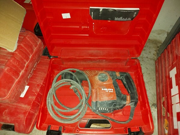 23#5641 Box zincato Rizzotto ed attrezzature Hilti in vendita - foto 8