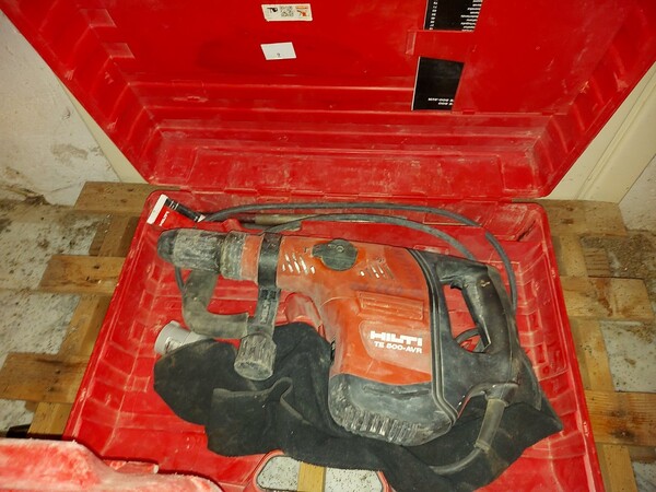 23#5641 Box zincato Rizzotto ed attrezzature Hilti in vendita - foto 11