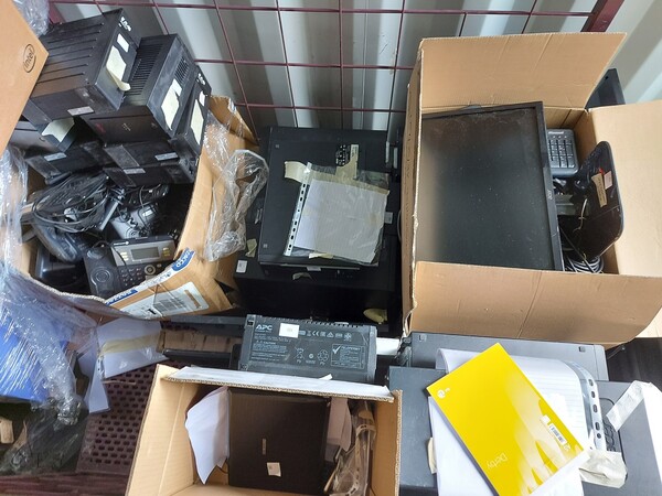 25#5641 Container navale ed attrezzatura elettronica in vendita - foto 11