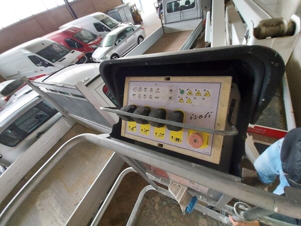 4#5641 Nissan Cabstar con piattaforma aerea Isoli in vendita - foto 15