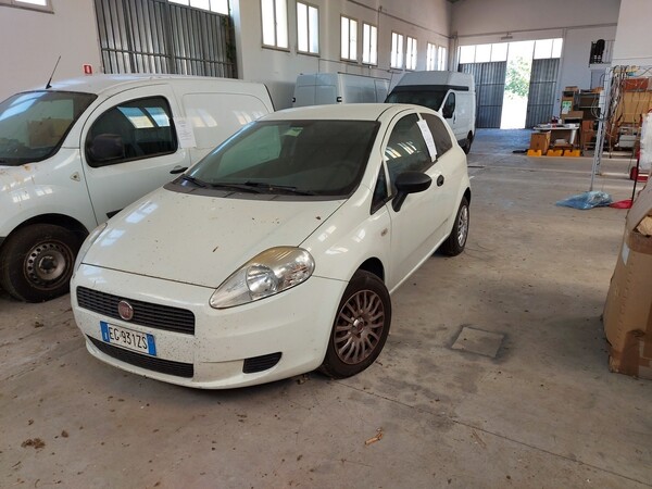 1#5642 Automobile Fiat Punto in vendita - foto 1