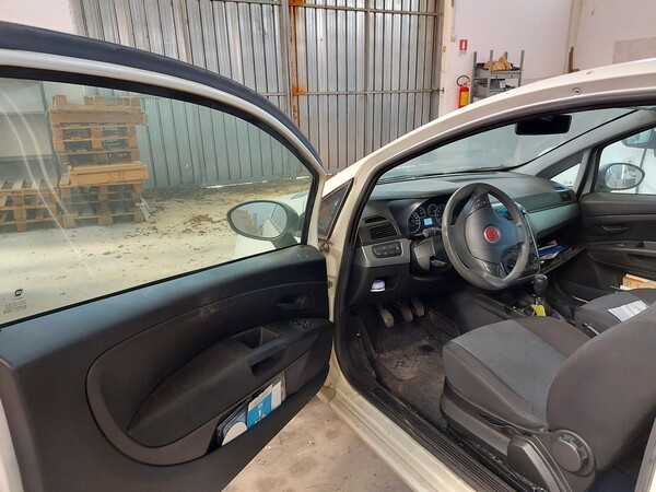 1#5642 Automobile Fiat Punto in vendita - foto 12