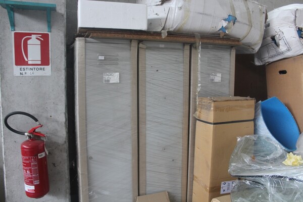 23#5644 Lavapavimenti Karcher e spazzolatrice Silver in vendita - foto 2