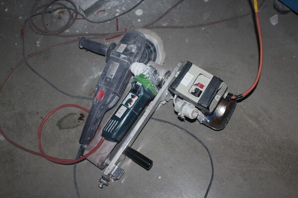 23#5644 Lavapavimenti Karcher e spazzolatrice Silver in vendita - foto 12