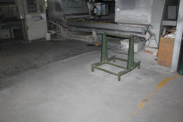 25#5644 Carrelli e tavoli da lavoro in vendita - foto 7