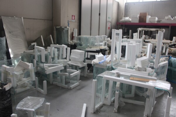 32#5644 Tavolini e consolle in vetro in vendita - foto 19