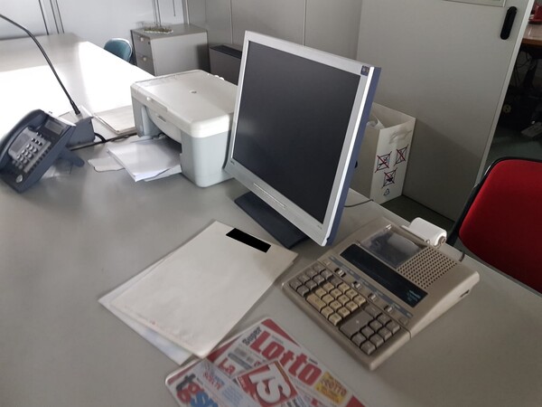 13#5645 Arredi e attrezzature elettroniche ufficio in vendita - foto 7
