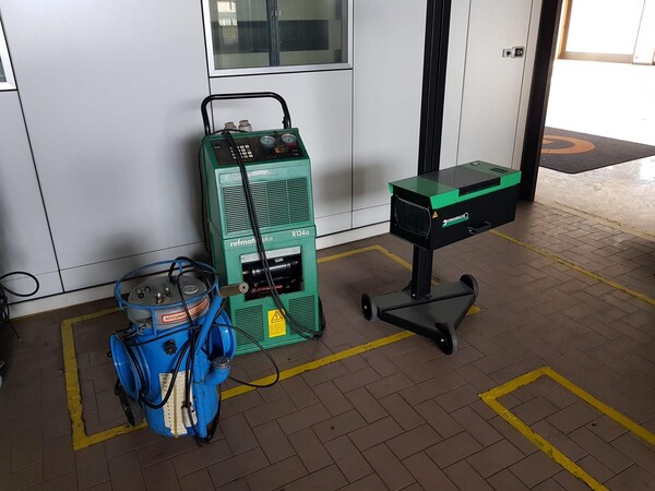 9#5645 Attrezzature autofficina in vendita - foto 1