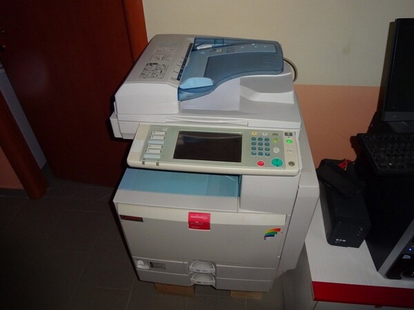 1#5659 Arredo e attrezzatura di ufficio in vendita - foto 2