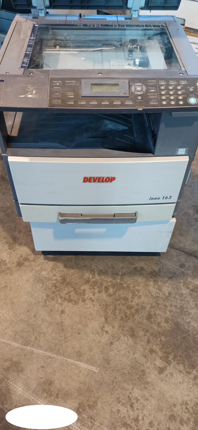 Lot Develop Ineo printer