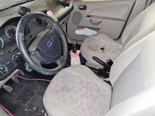 3#5668 Autovettura Ford Fiesta in vendita - foto 12