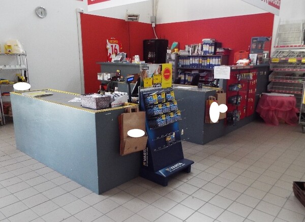 11#5672 Attrezzature elettroniche e arredi ufficio in vendita - foto 2
