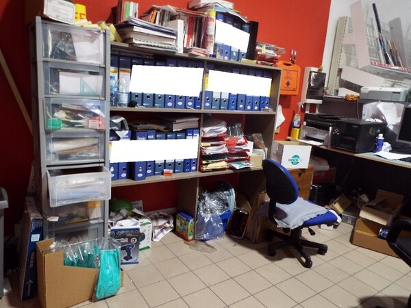 11#5672 Attrezzature elettroniche e arredi ufficio in vendita - foto 9