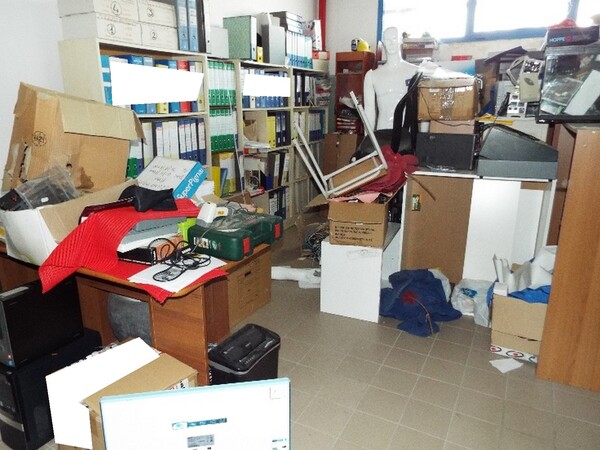 11#5672 Attrezzature elettroniche e arredi ufficio in vendita - foto 28