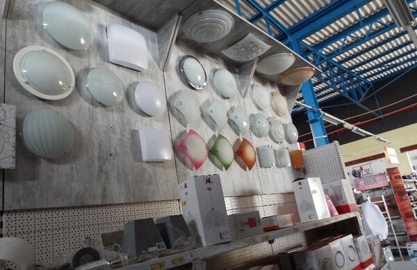 22#5672 Lampadari led Legnobrico e faretti in vendita - foto 4
