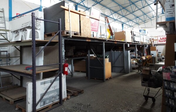 Logistica in vendita