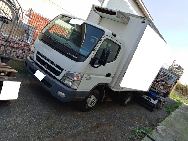 260#5682 Mitsubishi Canter con cella frigo in vendita - foto 1