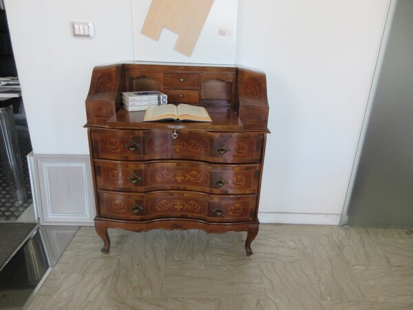 16#5686 Comò classico in legno in vendita - foto 2