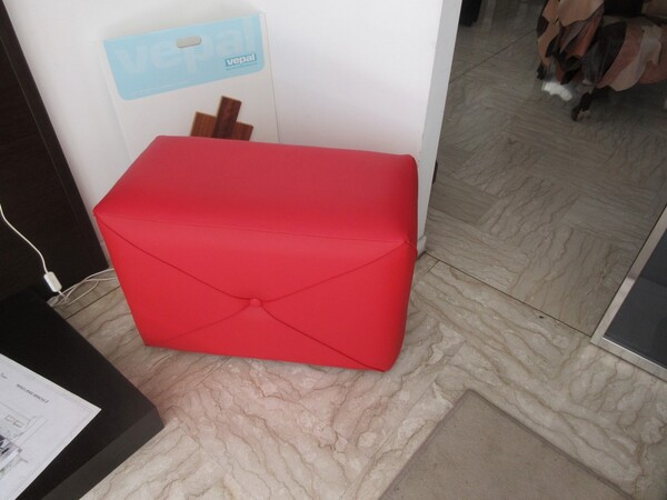 24#5686 Divano Maiellaro e pouf in vendita - foto 2