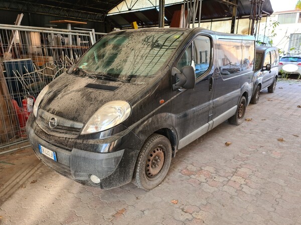 1#5688 Furgone Opel Vivaro in vendita - foto 1
