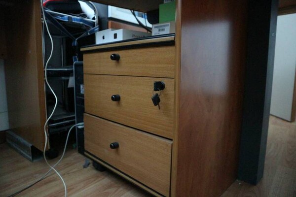 2#5694 Arredo e attrezzature da ufficio in vendita - foto 4