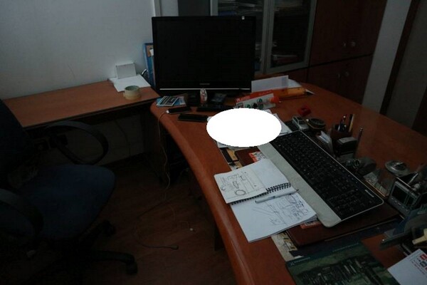 2#5694 Arredo e attrezzature da ufficio in vendita - foto 5