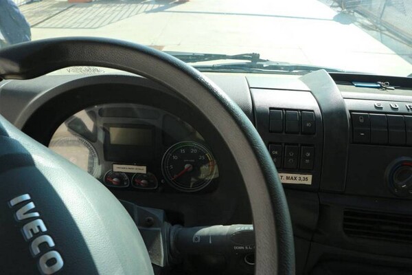 20#5694 Autocarro Iveco con Gru in vendita - foto 15