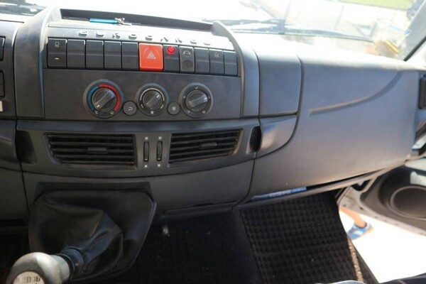 20#5694 Autocarro Iveco con Gru in vendita - foto 16