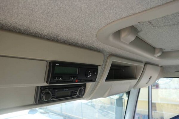 20#5694 Autocarro Iveco con Gru in vendita - foto 17