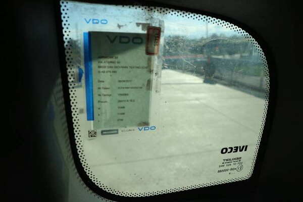 20#5694 Autocarro Iveco con Gru in vendita - foto 22