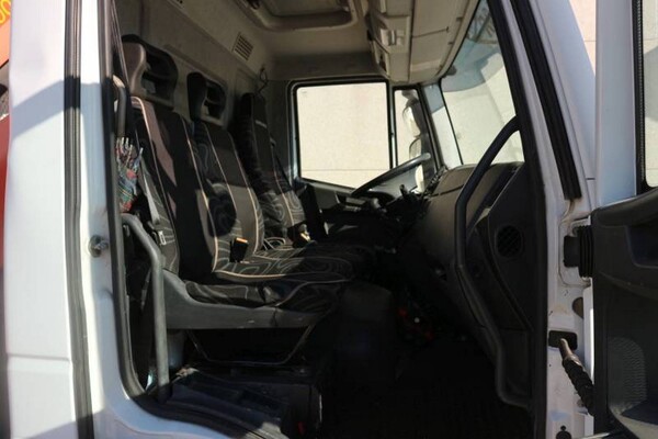 20#5694 Autocarro Iveco con Gru in vendita - foto 24