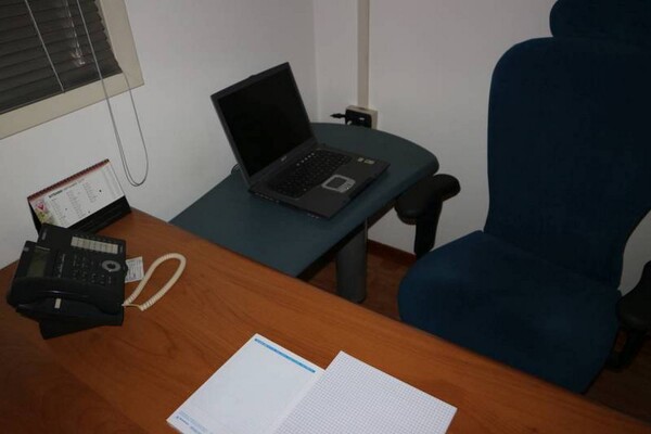 3#5694 Arredo e attrezzature da ufficio in vendita - foto 3
