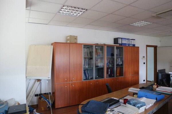 5#5694 Arredo e attrezzature da ufficio in vendita - foto 4