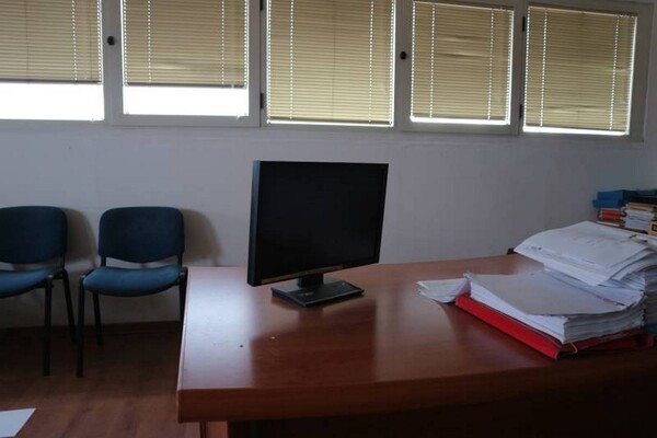 5#5694 Arredo e attrezzature da ufficio in vendita - foto 16