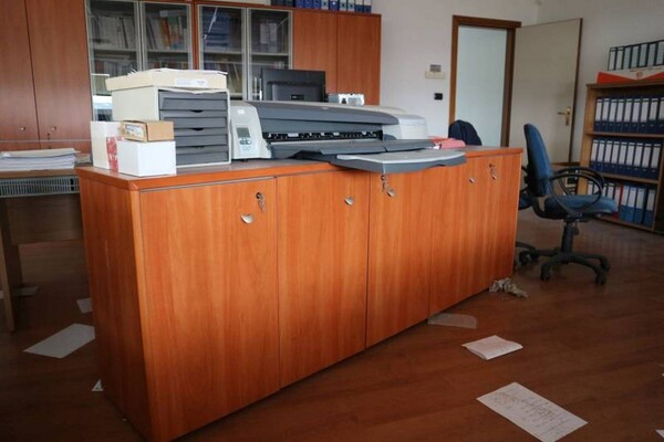 5#5694 Arredo e attrezzature da ufficio in vendita - foto 18