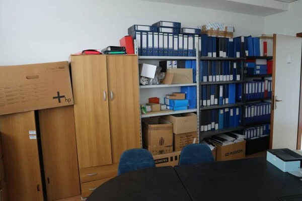5#5694 Arredo e attrezzature da ufficio in vendita - foto 24