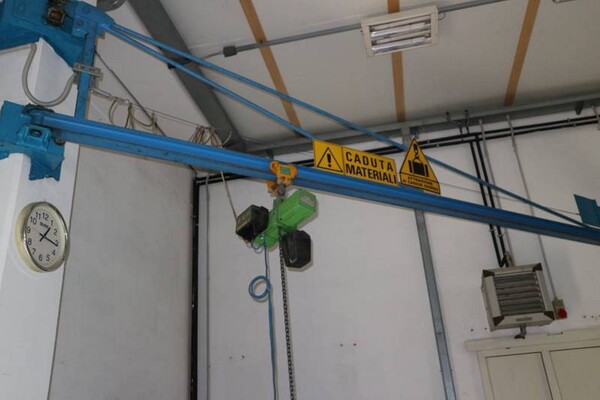 8#5694 Smerigliatrice Excell e paranco in vendita - foto 6