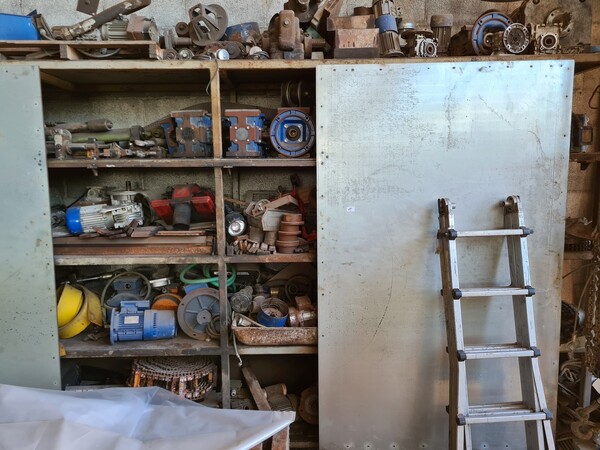 1#5695 Attrezzature e arredi officina in vendita - foto 44