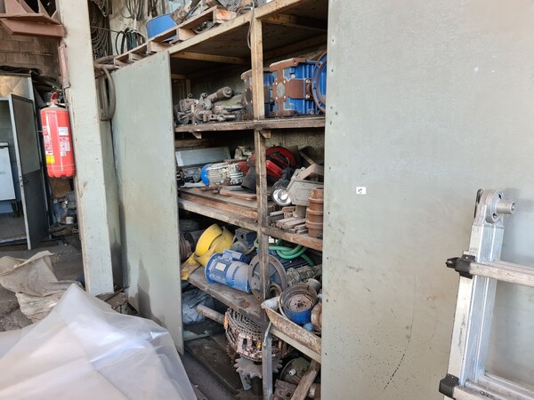 1#5695 Attrezzature e arredi officina in vendita - foto 46