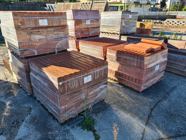 14#5695 Materie prime e prodotti finiti in vendita - foto 2