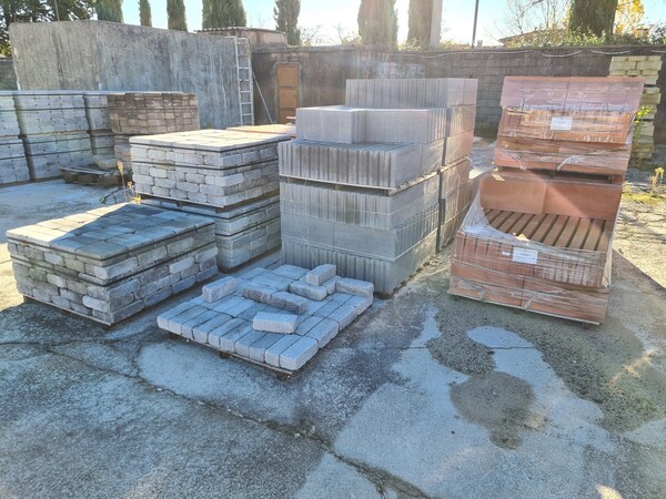 14#5695 Materie prime e prodotti finiti in vendita - foto 3