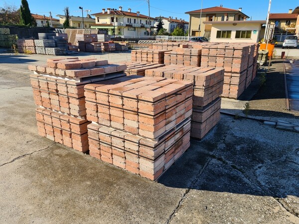 14#5695 Materie prime e prodotti finiti in vendita - foto 10