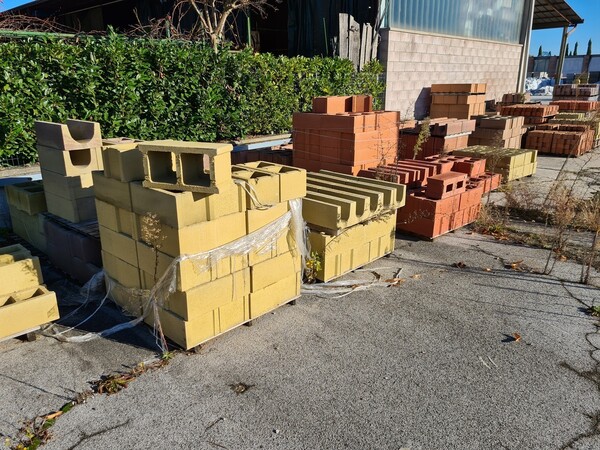 14#5695 Materie prime e prodotti finiti in vendita - foto 14